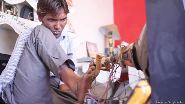 विकलांग मैकेनिक, जसवंत