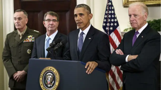 Obama, acompañado del vicepresidente Joe Biden y el secretario de Defensa, Ashton Carter, enfatizó que "la misión no cambiará"