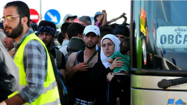 تواجه السويد مشكلة ايواء هذا العدد الضخم، خصوصا وانها تعاني اصلا من مشكلة اسكان