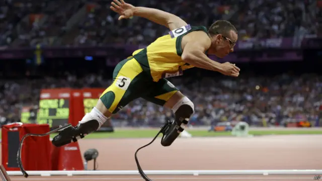 ده د ۲۰۱۳ کال په فبرورۍ مياشت کې خپله ملګرې ريوا سټينکمپ په ډزو وژلې وه