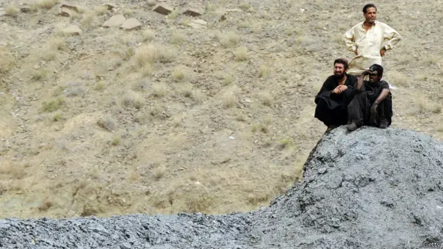 اورکزئی ایجنسی کے علاقوں اپر، لوئر اور سینٹرل اورکزئی کے مقامات پر تقربناً 200 کے قریب کوئلے کے کانیں موجود ہیں