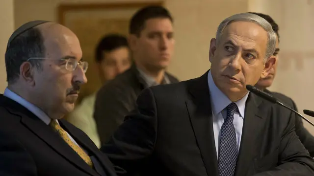 Netanyahu mengatakan bersedia untuk bertemu dengan Abbas, tapi pemimpin Palestina itu menolak menemuinya.