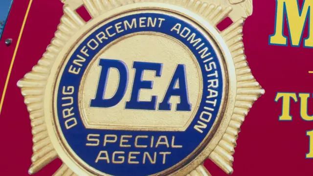 美国辑毒局标志