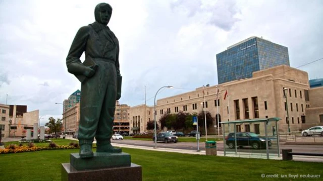 在温尼伯的威廉·史蒂芬森爵士的纪念碑（图片来源：Ian Lloyd Neubauer）