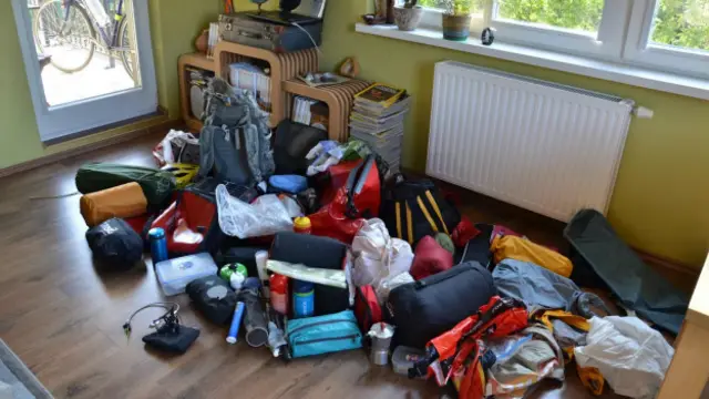 بار سفر دور دنیای محمد تاجران