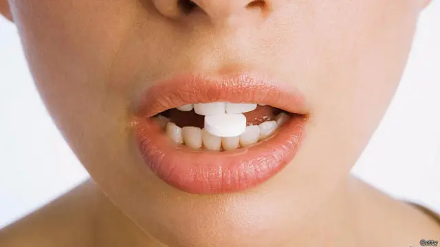 Dərmanlar və diş plombları da dişlərin ağlığına təsir edə bilər