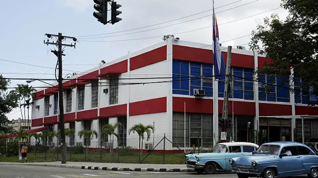 Esta era la sede de Coca Cola en La Habana, un edificio que fue nacionalizado por la revolución.