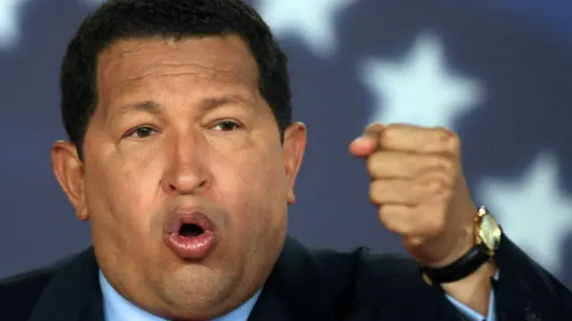 El expresidente Hugo Chávez también hizo cambios en el huso horario para ahorro de energía.