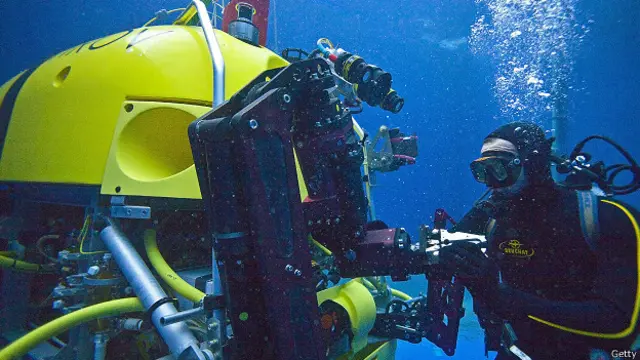 Подводный робот Ariane