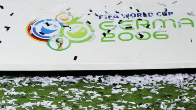 Jerman mengungguli Afrika Selatan dalam pemilihan tuan rumah Piala Dunia 2006.