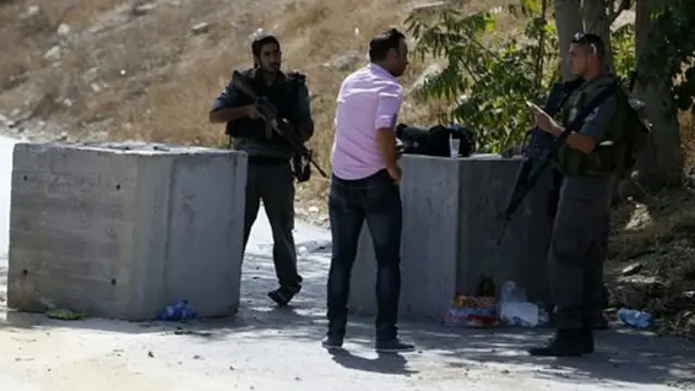اسرائیل تدابیر امنیتی را در پست های بازرسی در بیت المقدس شرقی افزایش داده است