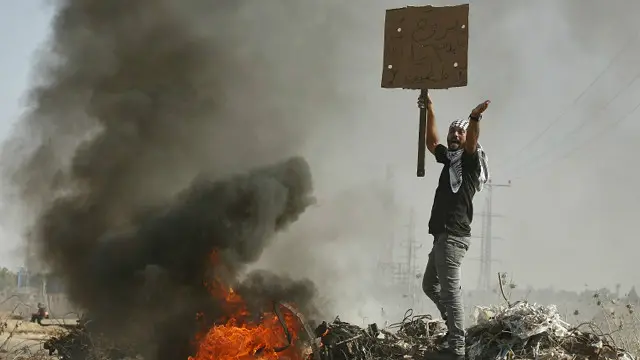 فلسطینی مظاہرین اور اسرائیلی سکیورٹی فورسز کے درمیان جھڑپوں کا سلسلہ جاری ہے