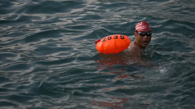 一名参赛者在比赛中