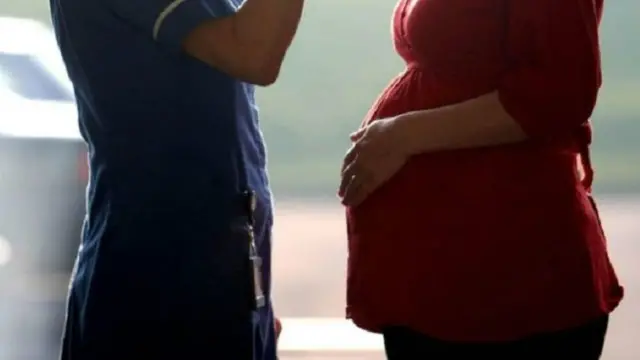 يمكن للنساء تسجيل بيانات الخصوبة لديهن بشكل أكثر دقة باستخدام أحد هذه التطبيقات الحديثة، بحسب الأطباء