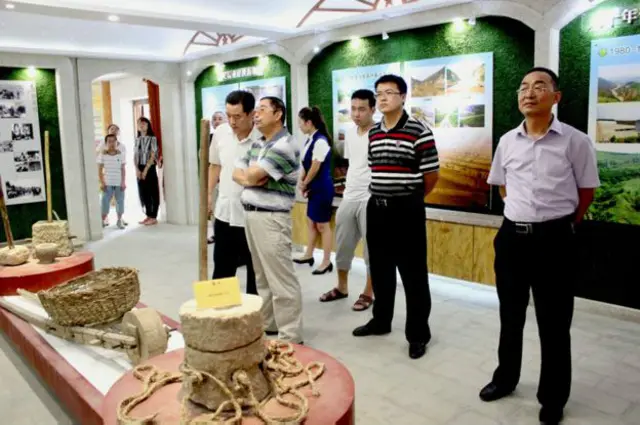 В музее деревни Лянцзяхэ