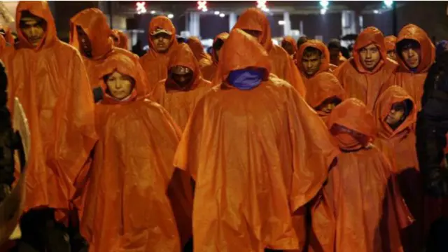 قضى نحو 5 آلاف مهاجر ليلة باردة أمس في مخيم انتقالي شرقي كرواتيا