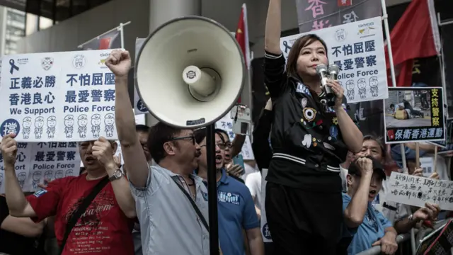 香港東區裁判法院外親警察陣營示威(19/10/2015)