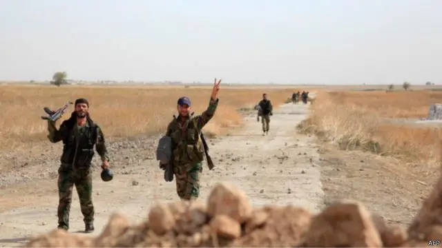 حققت القوات الحكومية المدعومة بالطيران الروسي مكاسب ميدانية في الريف الجنوبي لمدينة حلب شمال غربي البلاد.