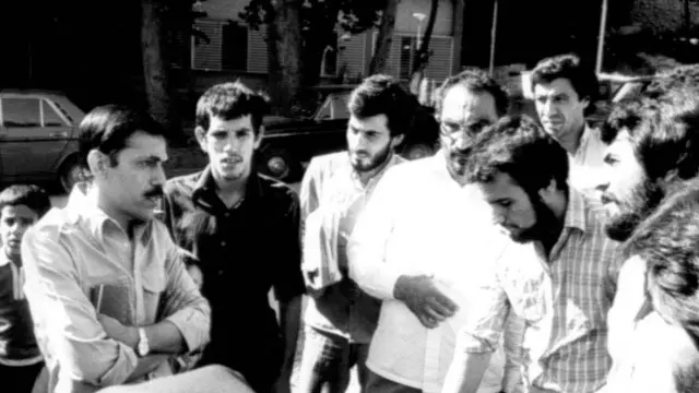 اسدالله لاجوردی و محمدرضا سعادتی( نفر اول از سمت چپ)