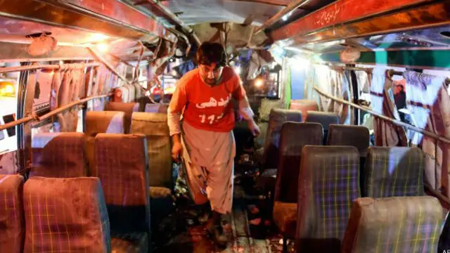 د پېښې ځای امنیتي ځواکونو کلابند کړی او مرستندویه چارې پیل شوې