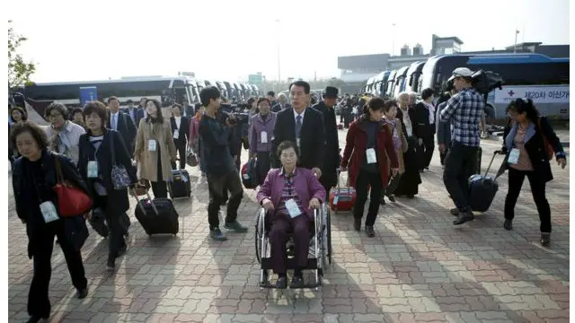 Mereka yang sudah terpisah sejak puluhan tahun berkesempatan bertemu selama seminggu. 