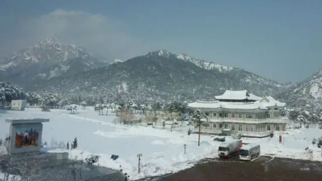Ayrı düşən ailə üzvlərinin görüşü Şimali Koreyadakı Mount Kumgang kurortunda keçirilir.