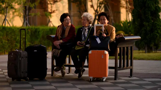 Warga Korea yang akan ikut reuni keluarga