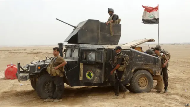 تخوض القوات العراقية قتالا مع تنظيم "الدولة الاسلامية" في الأنبار