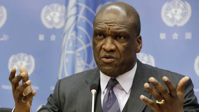 前联合国大会主席约翰·阿什