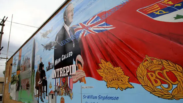 Изображение Уильяма Стивенсона на стене в Виннипеге