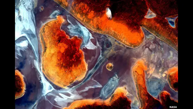 القارة الأسترالية من الفضاء