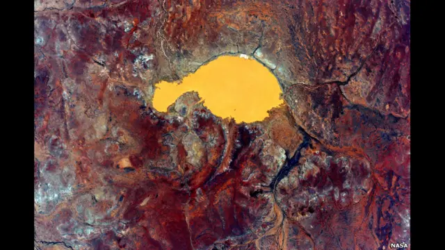 القارة الأسترالية من الفضاء