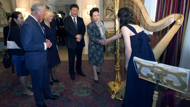 Принц Чарльз, его супруга, Пэн Лиюань, Си Цзинпин и Энн Денхольм
