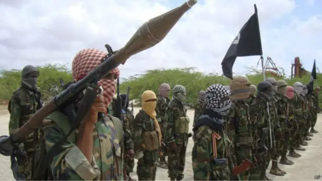 Kelompok militan Al-Shabab di Somalia yang terafiliasi dengan jaringan Al-Qaeda.