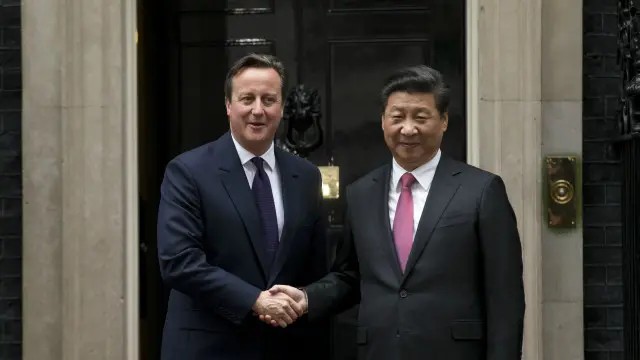 卡梅伦与习近平在唐宁街10号会面