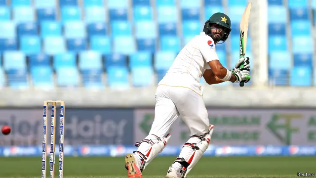پہلے ٹیسٹ میں ناکام رہنے والے شان مسعود 54 رنز بنا کر کیچ آؤٹ ہوئے