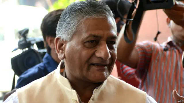 विदेश राज्य मंत्री वीके सिंह भारतीय मजदूरों की समस्या सुलझाने जेद्दा गए