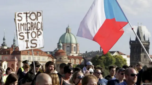  تارکینِ وطن کی آمد پر یورپی ممالک  کے عوام بھی نالاں دکھائی دیتے ہیں