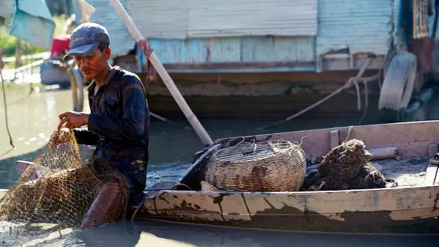 洞里萨湖面临的威胁(图片来源:Angela Altus)