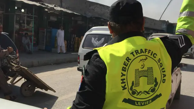 یہ ضلع انتہائی حساس رہا ہے جہاں سکیورٹی فورسز اور پولیس اہلکار اکثر اوقات شدت پسندوں کے نشانے پر رہے ہیں