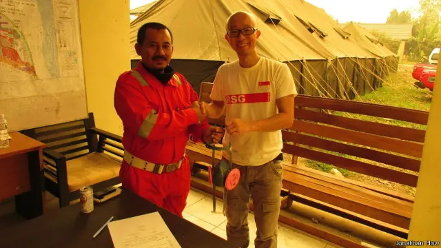 Banyak dari pemadam kebakaran yang sudah di lokasi selama lebih dari dua bulan, dan satu dari mereka belum bertemu dengan keluarganya selama tiga bulan terakhir. 