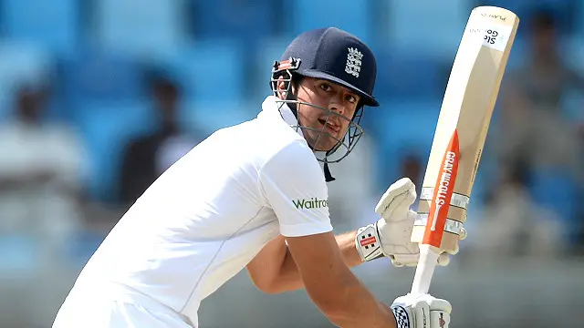 کک نصف سنچری بنا کر آؤٹ ہوئے