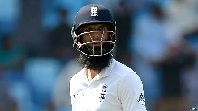 انگلینڈ کو پہلا نقصان معین علی کی صورت میں ہوا