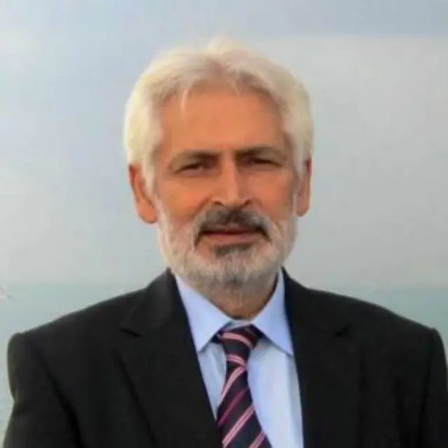 کتاب کے مصنف غلام قادر خان دواڑ