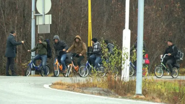 مهاجران اجازه ندارند پای پیاده از مرز میان روسیه و نروژ بگذرند