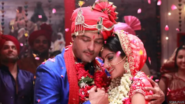 दिया और बाती हम