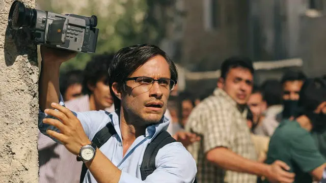 Gael García Bernal en el papel de Mazier Bahari.