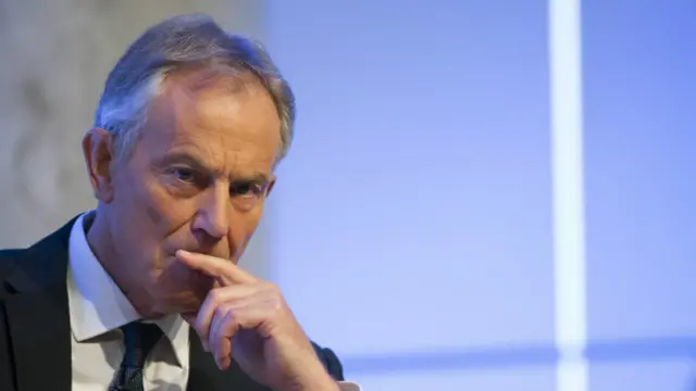 ٹونی بلیئر نے نے کہا کہ ان کا مقصد لیبیا کے آمر کو لیبیا سے باہر نکالنا تھا تا کہ طرابلس میں پر امن انتقالِ اقتدار ممکن ہو سکے