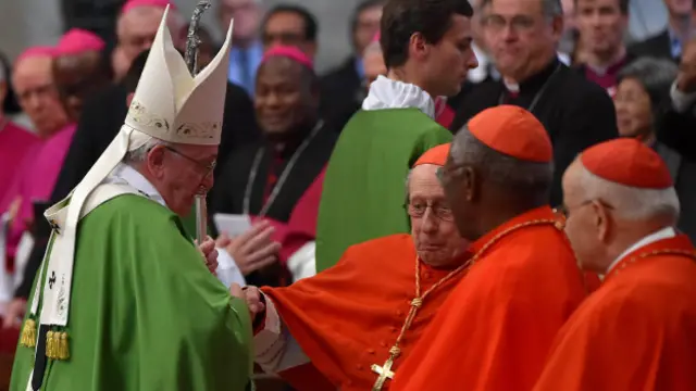 رهبر کاتولیک‌های جهان گفته است داشتن گرایشات هم‌جنس‌گرایانه (به شرط آن که رابطه جنسی برقرار نشود) گناه نیست