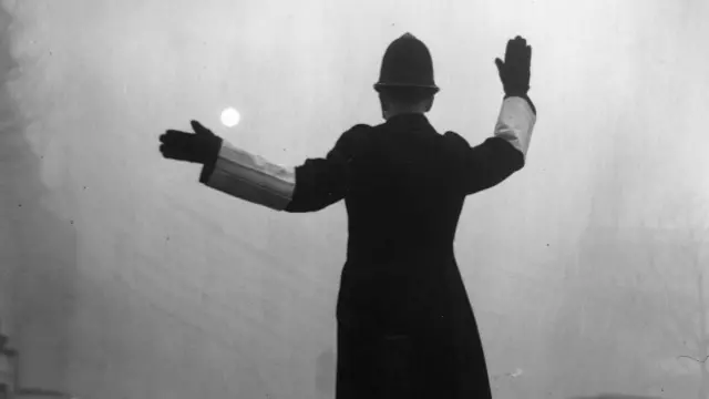 Лондонский туман, регулировщик